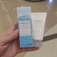 Madagascar Centella Skin1004 skin 1004 Hyalu-cica Water-fit Sun Serum SPF50 Original Korea Mini Size