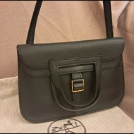 Hermes Halzan mini 黑金 SWIFT皮
黑色金扣