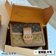 [Real Shot] Chain Bag Daphne Monogram bag Messenger bags Messenger bags Leather Bag Shoulder bag Wom