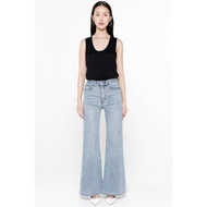 LOVE AND FLAIR - Cirino High-Waisted Flare Jeans Flare Jeans High Waist Jeans