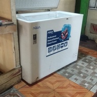 Freezer box Aqua 200 liter Bekas atau Second