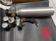 鋁瓶V1.0 W1.2 FP150 TP250 PVAROC 10-04 SH00679 含錶頭如圖，虧售1100元。