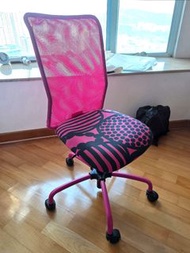 IKEA 粉紅色辦公椅 電腦椅 旋轉椅 無手柄 慳位 學生座椅 Pink Mesh Office Chair #TORBJÖRN Chaise pivotante rose