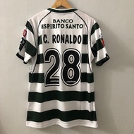 Áo Vintage 2001 2003 Lisbon Sport Áo Vintage Bồ Đào Nha Bóng đá 01 03 Ronaldo #28 Áo chất lượng cao