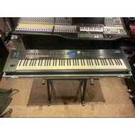 Roland rd 2000 88 weighted keys