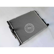 Suitable for BMW 3 Series E46 318I 320I 325I 330I Water Tank Antifreeze Radiator 01-04 E46
