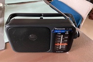 Panasonic 樂聲 AM/FM收音機 RF-2400D