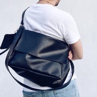 Color D // 黑包 側背包 斜背包 商業 學生 都會 肩背包