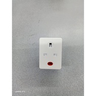 13 A 3 Ways Plug Top With Light