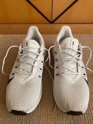 正品 NIKE WMNS QUEST 2 網面 輕便透氣跑步鞋 運動鞋 慢跑鞋 白黑 CI3803-100 Size 8.5