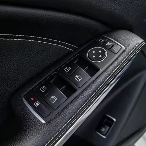 For Mercedes-Benz W176 A-CLASS A160 A180 A200 A220 A250 A260 A 45 AMG Electric Power Window Switch C