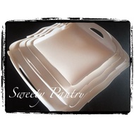 AA 22 W - Cake Base Tray Type Ivory White Material Size 22 - 10 pcs