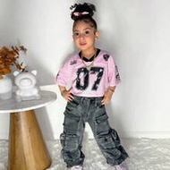 Young Girl Casual Street Style Knit Numeric Pattern V-Neck Cropped Loose T-Shirt, Oversized T-Shirt 