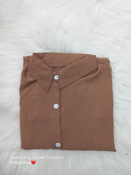 Tunik Basic Crinkle Airflow Wanita Remaja Muslim Polos Kancing Aktif Panjang  Bawah Lutut Kekinian