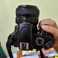 Kamera Nikon D 5100 + Lensa fix Youngnuo 55mm