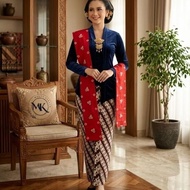 KEBAYA SET KARTINIbeludru FREE SHAWL Kebaya Songket Klasik Kebaya Batik Kebaya Songket Kebaya Organz