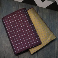 酒紅色碎花真絲口袋巾黃色碎花絲巾