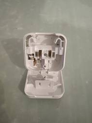 萬用插頭轉換器