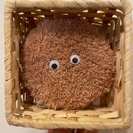 Trapped in a box -tufting punch needle 刺繡