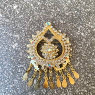 Father's brooch 832