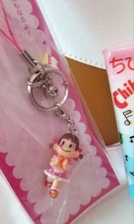 Peko 牛奶妹 全新正版 日本 不二家 Fujiya 日本限定 迷你 公仔 蛋糕 cake 吊飾 鎖匙扣 1套2隻 Airpods