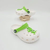 รองเท้าลำลองเด็ก Crocs Classic Glow Alien Clog Kids