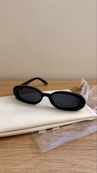 Le Specs | Outta Love | Sunglasses with Case