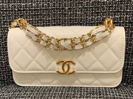 購於專門店🌟 100%全新Chanel 22K 擺到電話📲小癈包