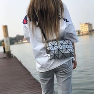 KY/🏅Japan Issey Miyake Pillow Bag Shoulder Messenger Bag2021New All-Match Women's Geometric Diamond Check Bag Small Squa