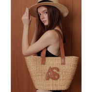 As classic basket bag