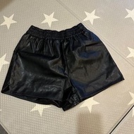 黑色防皮短褲