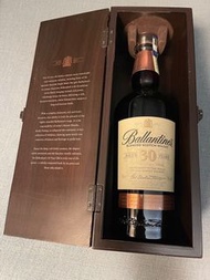 Ballantine’s 30 years old / Classic Scotch Whisky