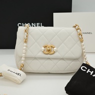 仙女款🧚‍♀️Chanel 白色珍珠鏈 季節款 迷你口蓋包