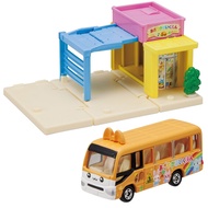 T TOMICA New Town Kindergarten Car Group TW94892