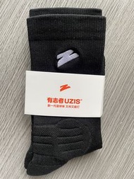 last one sale UZIS 有意者 籃球襪 basketball socks 黑色 not kyrie kobe dame curry jordan lebron luka tatum ja