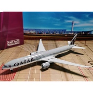 Brand: Phoenix Model: B777-300ER Airlines: Katar Airlines Registration Number: A7-BEE Scale: 1/400 T