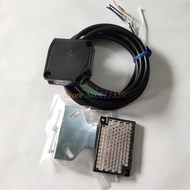 E3JK-DR12-C E3JK-RR12-C E3JK-DR11-C E3JK-RR11-C E3]K-DN12-C E3]K-RN12-C Photoelectric Switch Sensor 