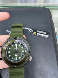 SEIKO 精工錶 鮪魚罐頭 46mm 太陽能 200m 潛水錶 (綠) SNE535P1