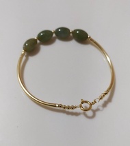 10k gold bangle bracelet with Jade stone (not pawnable)