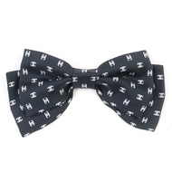 全新未使用香奈兒 (CHANEL) 25 件套 100% 絲綢 Coco 標誌設計RIBON髮夾，黑色，帶包裝盒，意大利​​製造，女士款