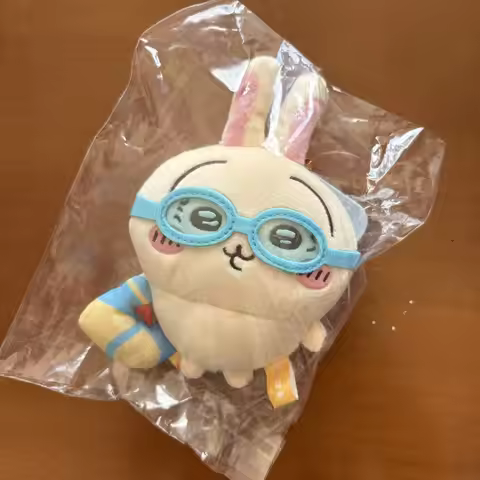 Super cute Chiikawa Usagi swimming goggle pendant, cute summer limited gift