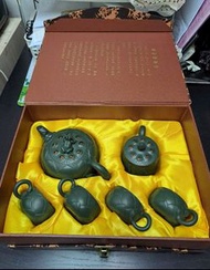 青蛙蓮子宜興紫砂茶具套裝 名家蔣蓉作品（附有證書）