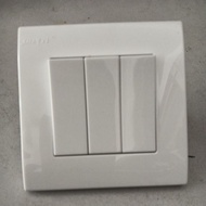 3 gang 1 way switch (MAND)