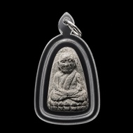 阿赞弄 龙婆托 Luang Pu Thuat / Luang Pho Thuad รุ่น M16 Wat Sai Khao 佛历2534 「M16」 药草粉 · 压背版
