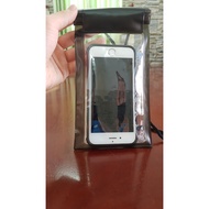 Waterproof bag for phones from 4 to 6 inches
