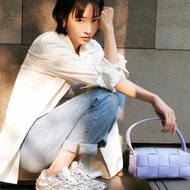 BV 編織枕頭肩背包 薰衣草紫 23*10*10 9新 配件塵袋