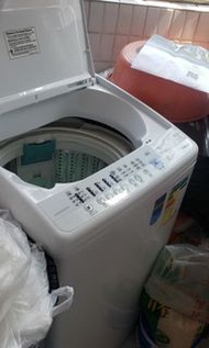 洗衣機。日立牌 nw-80cs
