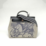 HERMES Herbag31黑色帆布/Hunter牛皮D刻銀扣肩背包