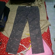 NUMERO ZERO WOMEN CAMO STYLE PANT SIZE 32x36.5 inch