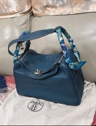 Hermes Lindy 30 R stamp 藍色拼色連twilly